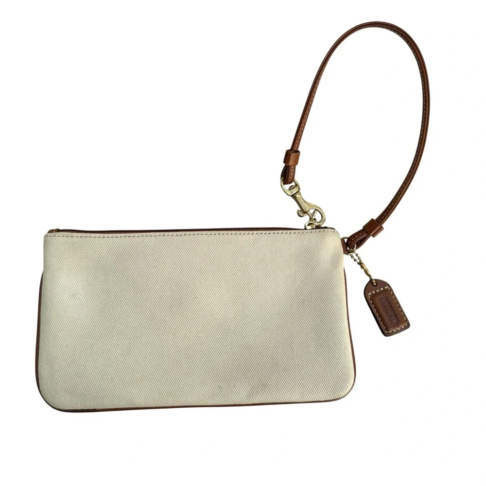 🆕 Coach Vintage Turn Lock Wristlet Clutch